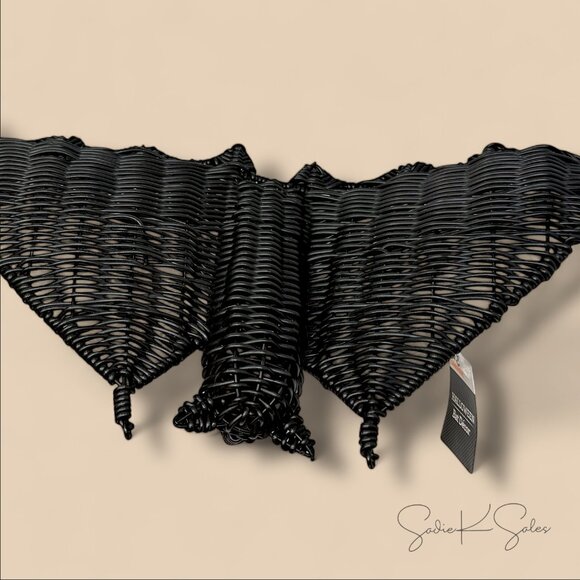 Woven Bat Tabletop Decor Black, 9.25", Halloween Way To Celebrate - Walmart - Picture 6 of 12